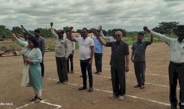 सिताराम महाराज साखर कारखाना खर्डी येथे सामूहिक राष्ट्रगीत कार्यक्रम संपन्न.