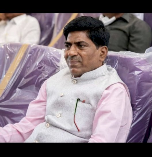 प्राचार्य डॉ.एस.एस.गोरे यांची सोलापूर विद्यापीठाच्या शैक्षणिक अभ्यासक्रमाच्या मूल्यमापन समितीवर बिनविरोध निवड.