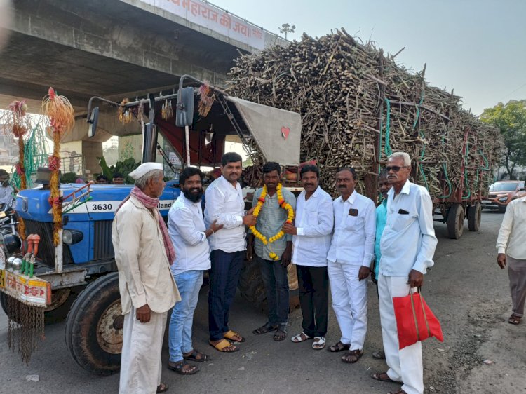 पंढरपूरच्या ऊस परिषदेनंतर 'जनशक्ती'ची गांधीगिरीने आंदोलनाला सुरुवात