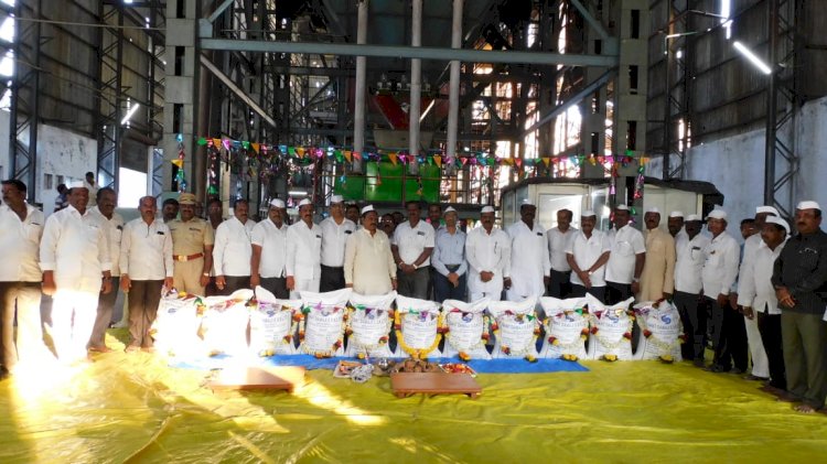 श्री संत दामाजी सहकारी साखर कारखान्याच्या पहिल्या पाच साखर पोत्याचे पूजन