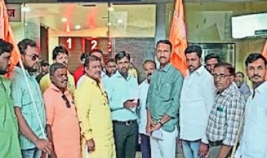 सोलापुरात चित्रपटावरून वाद हर हर महादेव चित्रपटाचा शिव मराठा बांधवांनी सोलापूर येथे थांबवला?