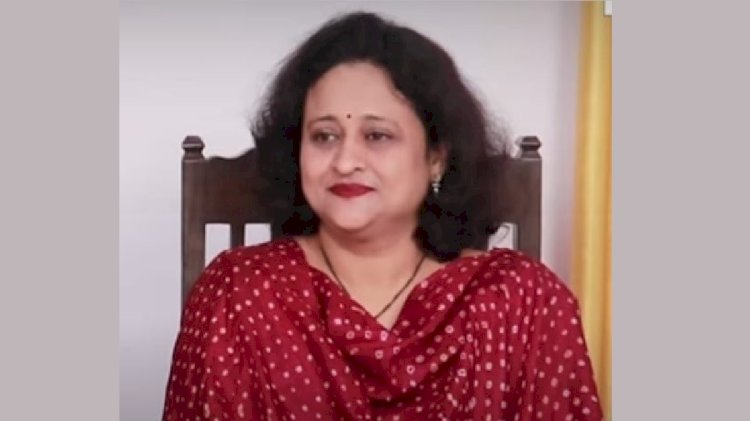 अलिबागच्या तहसीलदार मीनल दळवी यांना लाच घेताना अटक!