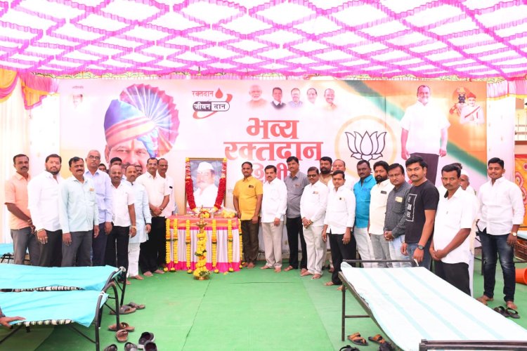 "रक्तदान करा,जीव वाचवा" या आमदार - आवताडेंच्या हाकेला कार्यकर्त्यांची धाव...