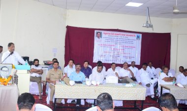 ऊस तोडणी मुकादम व मजूर ,यांच्या फसवणुकी विरुद्ध सोलापूर जिल्ह्यातील साखर कारखानदाराची एकजूट करणार - आमदार बबनराव शिंदे,