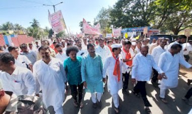 "सिद्धेश्वर बचाव ,धर्मराज काडादिंच्या नेतृत्वाखाली विराट मोर्चा.