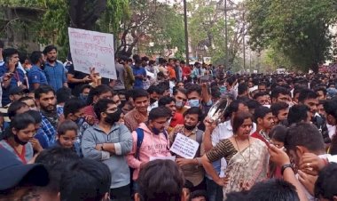 पुण्यात एम पी एससी च्या विद्यार्थ्यांचा एल्गार; विविध मागण्यांसाठी ठिय्या आंदोलन..