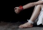 पुणे ते धक्कादायक प्रकार सासरच्यांनी सुनेचे हातपाय बांधून मासिक पाळीचं रक्त विकलं,