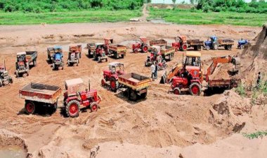 पंढरपूर तालुक्यात `रात्रीस खेळ चाले`, नागरिकांनी मांडली वाळू चोरीची व्यथा..