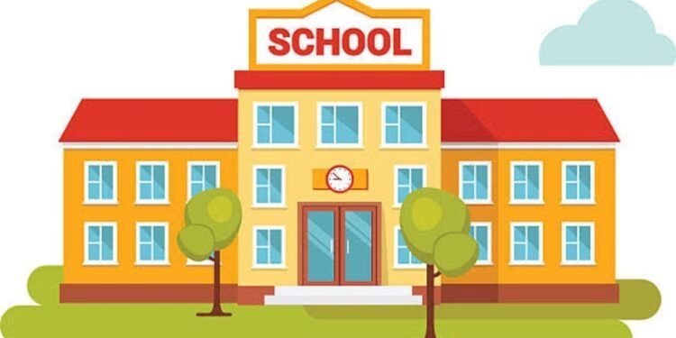 सोलापूर जिल्हा परिषदेच्या तीन शाळा सील, व्हरांड्यात भरली शाळा; काय आहे प्रकरण?