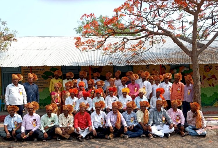 माजी विद्यार्थ्यांमध्ये शाळा व शिक्षक यांच्याबद्दल कृतज्ञतेची भावना कौतुकास्पद - गट शिक्षणाधिकारी मल्हारी बनसोडे