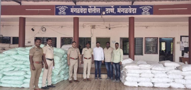 मंगळवेढा  पोलीसांची धडाकेबाज कामगिरी ,अवैद्य गुटखा वाहतूक करणारा ट्रक पोलिसांच्या ताब्यात
