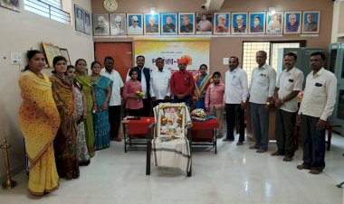 राष्ट्रसंत तुकडोजींची जयंती 'ग्रामजयंती' म्हणून साजरी व्हावी - अँड. दत्तात्रय खडतरे