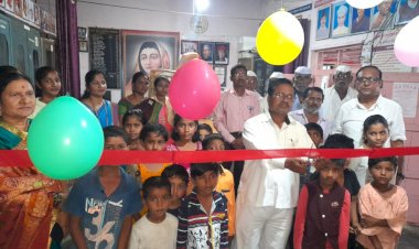 अमर पुस्तके आपणास ज्ञान आणि सुसंस्कारांनी  महान बनवतात.-प्रा. मुकुंद वलेकर