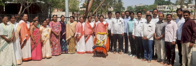 पंढरपुरमधील रुक्मिणी विद्यापीठात राजश्री छत्रपती शाहू महाराज यांना मोठ्या उत्साहात अभिवादन..