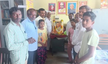 वाखरीत अहिल्यादेवी होळकर सार्वजनिक वाचनालयात अहिल्यादेवी होळकर जयंती साजरी...