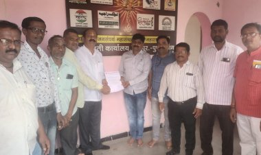 अधिस्वीकृती समितीवरील नियमबाह्य नियुक्त्यां रद्द करा..... महाराष्ट्र राज्य मराठी पत्रकार संघाच्या वतीने अधिकाऱ्यांना निवेदन ..