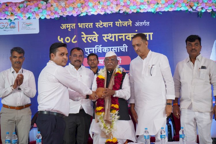 पंढरपूर रेल्वे स्थानकाच्या नूतनीकरण कामाचा शुभारंभ   चाळीस कोटी रुपये खर्चून स्टेशनचा  होणार कायापालट