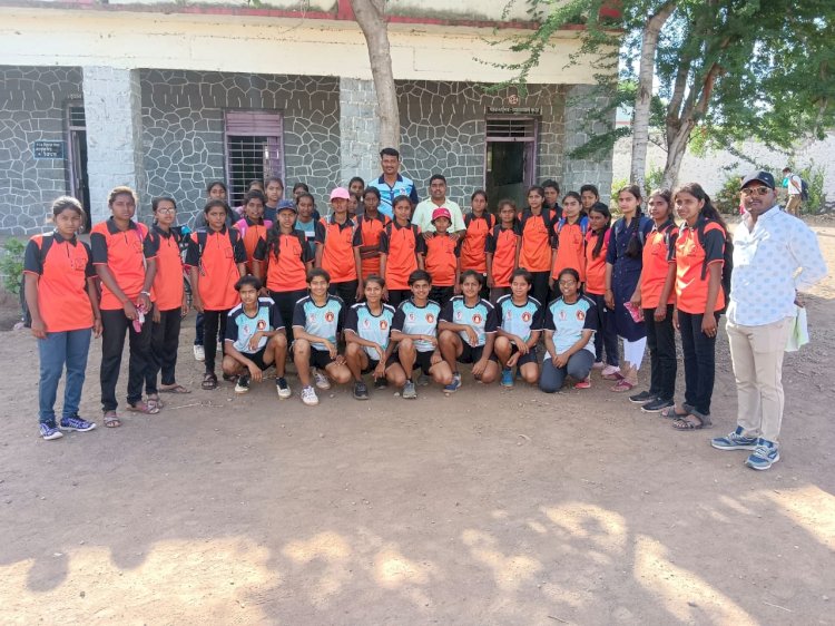 जिल्हास्तरीय शालेय डॉजबाल स्पर्धेत गादेगांवच्या शिवरत्न जुनिअर कॉलेज१७ वयोगटात जिल्ह्यात प्रथम