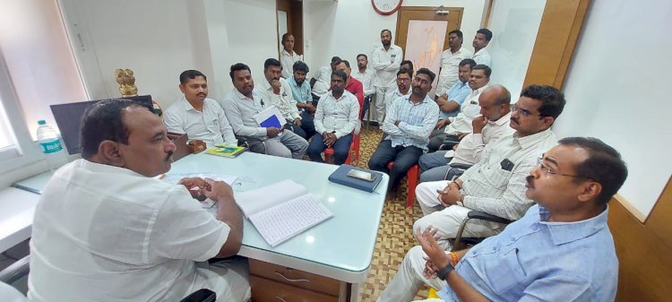 विविध दाखले व इतर शासकीय कागदपत्रांसाठी कोणालाही वेठीस धरू नका - आ.समाधान  आवताडे