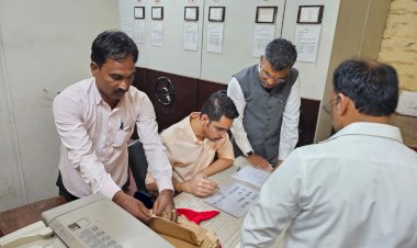 पंढरपूर येथील मराठा कुणबी जात पुरावे तपासणी कक्षास जिल्हाधिकारी आशीर्वाद यांची भेट