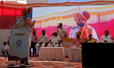 खादी ने आत्मनिर्भर भारत अभियानाला दिली नवी दिशा.... केंद्रीय खादी आणि ग्रामोद्योग, अध्यक्ष मनोज कुमार