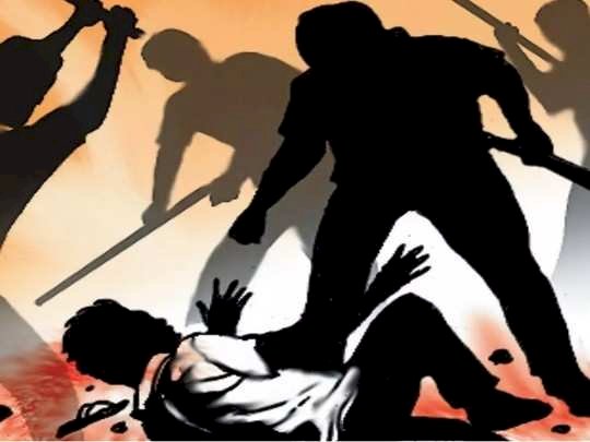 पंढरपूर तालुक्यात कायदा - सुव्यवस्थेचा उडाला बोजवारा ,    शेतकऱ्यावर केला जबर प्राणघातक हल्ला,   पोलीस प्रशासन राजकीय दबावाखाली काम करीत असल्याची चर्चा