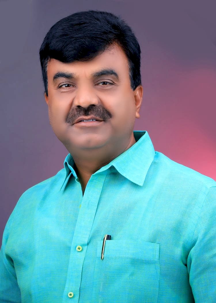 चेअरमन,कल्याणराव काळे  यांचे कडे स्वाभिमानी शेतकरी ट्रॅक्टर मालक संघटनेने केली मागणी...  काळे यांच्या भूमिकेकडे वाहन मालकांचे लक्ष ?
