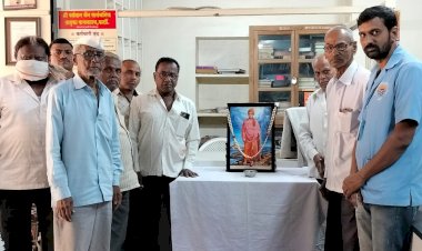 बार्शी येथील श्री. वर्धमान जैन सार्वजनिक  वाचनालयात स्वामी विवेकानंद  जयंती साजरी....