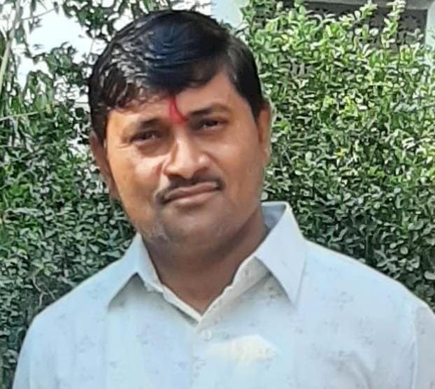 सिद्धेवाडी ग्रामपंचायतचे ग्रामसेवक शहाजी शेनवे यांना जिल्हा परिषदेचा आदर्श ग्रामसेवक पुरस्कार जाहीर कर्मभूमी तळसंगी गावातील नागरिकांमध्ये आनंदाचे वातावरण