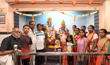 श्री विठ्ठलाच्या चंदनउटी पुजेला सुरुवात ,- व्यवस्थापक बालाजी पुदलवाड                               विठ्ठल -रुक्मिणी मंदिरात गुढीपाडवा सण मोठ्या उत्सवात साजरा