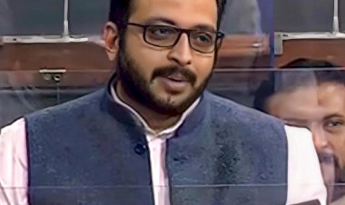 शेतकऱ्यांची सध्याची दयनीय अवस्था पाहता, पुन्हा महात्मा फुलेंनी सांगितलेला शेतकऱ्यांचा असूड उगारण्याची वेळ - खासदार डॉ. अमोल कोल्हे