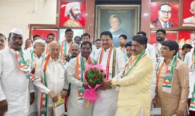 सोलापूरचे मातब्बर नेते महादेव कोगनुरे काँग्रेस पक्षात दाखल ; प्रदेशाध्यक्ष नाना पटोले यांनी केले स्वागत.