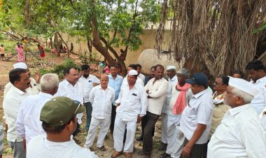 आ .समाधान आवताडे यांनी मतदारसंघातील विविध गावांना भेटी देऊन नुकसानग्रस्त भागांची केली पाहणी ,  प्रशासनातील अधिकाऱ्यांना नुकसानीचे पंचनामे करण्याचे आदेश, नुकसानग्रस्तांना आर्थिक मदत मिळवून देण्याचे आश्वासन -:आमदार आवताडे