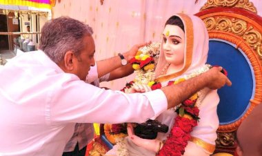 मंगळवेढ्यात माजी आमदार प्रशांत परिचारक यांच्या शुभहस्ते पुण्यश्लोक राजमाता अहिल्यादेवी होळकर मूर्तीची  प्रतिष्ठापना उत्साहात, कार्यक्रमास मोठ्या प्रमाणात गर्दी