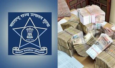 वाळूचे जप्त वाहन सोडन्यासाठी पाच हजाराची लाच स्विकारताना मंगळवेढा प्रांतकार्यालयातील  दाेघे लाच घेताना कार्यालयातच रंगेहाथ पकडले    मंगऴवेढ्यात तीन आठवडयात दोन घटना ,  लाचप्रकणाच्या  घडल्याने  लाच स्विकारण्यात महसुल विभाग ठरला  अव्वल ....