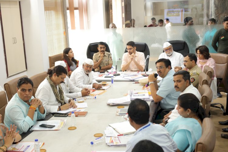 तयारी पंढरपूरच्या यात्रेची---- आषाढीवारी सर्वोत्तम व्हावी यासाठी प्रशासनाकडून सुक्ष्म नियोजन                                                             -जिल्हाधिकारी कुमार आशीर्वाद,  मानाच्या पालखी सोहळ्यासोबत नोडल अधिकाऱ्यांची  करण्यात येणार नेमणूक,
