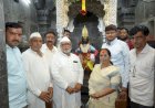 श्री विठ्ठलाच्या  गाभा-यातील मेघडंबरीचे काम पूर्ण  श्री संत कबीर महाराज मठ व फडाकडून लाकडी मेघडंबरी अर्पण;  लाकडी मेघडंबरीस नांदेड येथील दानशुर भाविकाकडून २ कोटी ४५ लाखाची चांदी अर्पण   सह अध्यक्ष गहिनीनाथ महाराज औसेकर.