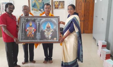 श्री विठ्ठल -रुक्मिणीमातेस भाविकाकडून 1 लाख रुपयाची देणगी;