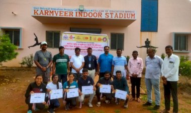 कॉलेज ऑफ एज्युकेशन, बार्शीच्या राष्ट्रीय सेवा योजना विभागातर्फे रेड रन स्पर्धाचे आयोजन