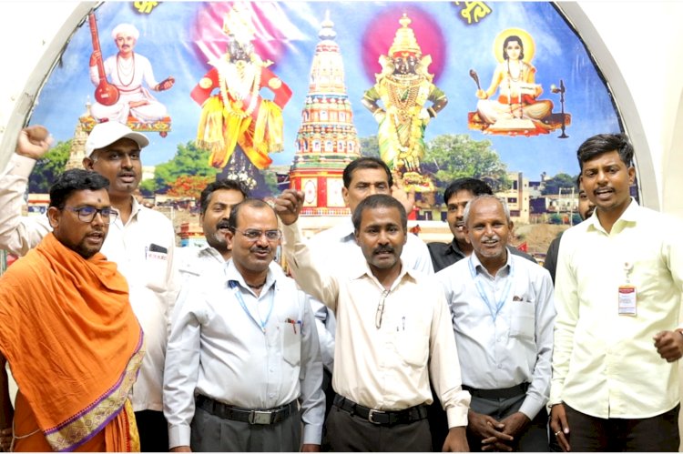 मनसेच्या तालुका अध्यक्ष कडून, श्री विठ्ठल - रुक्मिणी मंदिर समिती मधील कर्मचाऱ्याला शिवीगाळ प्रकरणी कर्मचारी संघटनेचे काम बंद आंदोलन :- विनोद पाटील अध्यक्ष, श्री विठ्ठल-रुक्मिणी कर्मचारी संघ ,   कारवाई करण्याची कर्मचारी संघटनेची आक्रमक मागणी