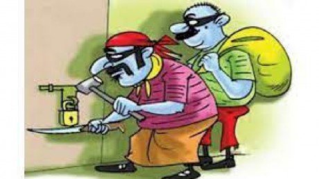 मुंबईत ४० लाखाचे दागीने चोरनाऱ्या चाेरट्याला १७ वर्षांनी अटक  गुन्हे प्रगटीकरण शाखेची मोठी कारवाई