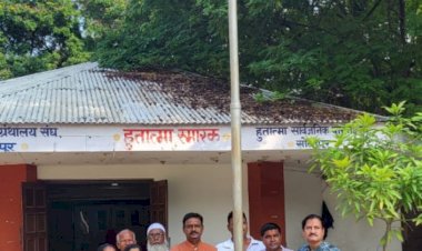 सोलापूर येथील हुतात्मा स्मारकात स्वातंत्र्य दिन जल्लोषात साजरा...