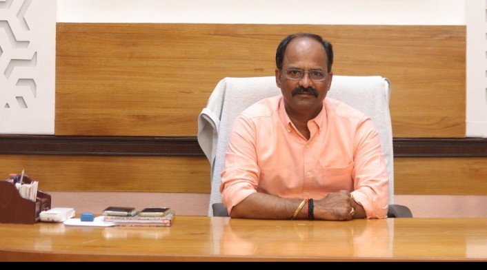 श्री. विठ्ठल- रुक्मिणी मंदिर समितीच्या व्यवस्थापकपदाचा कार्यभार मनोज श्रोत्री यांच्याकडे