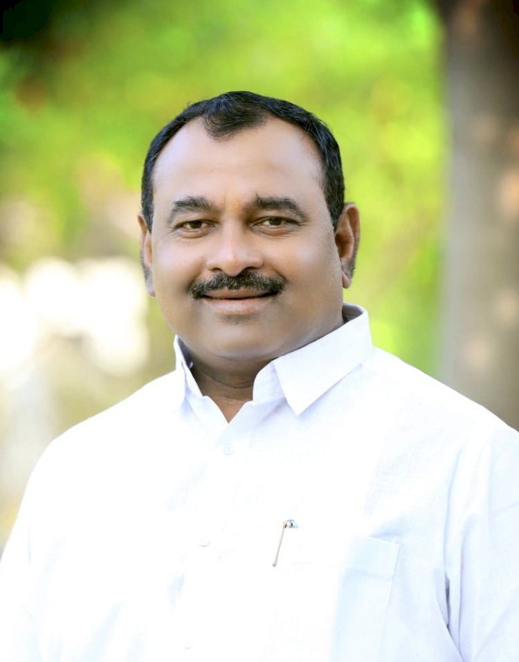 नागरीकांनी गावोगावी आराखड्यात नसलेल्या रस्त्यांची ग्रामपंचायतकडे नोंद करा-आ .समाधान आवताडे,  रस्ते दुरुस्ती विकास निधीची मागणी करा - मागेल तेवढा निधी लगेच देतो आ. आवताडे