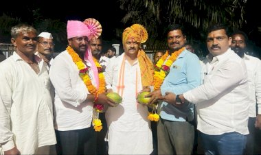 माढ्यात बबनदादा गटाला खिंडार...  अकोले बुद्रुक येथील असंख्य कार्यकर्त्यांनी केला अभिजीत पाटलांच्या गटांमध्ये जाहीर प्रवेश