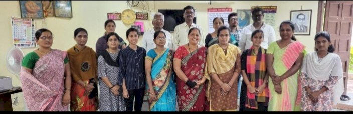 ग्रंथपालन वर्ग परीक्षेत  रूपाली जाधव  प्रथम