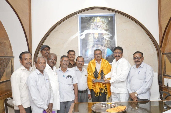 विठ्ठल - रुक्मिणी मंदिर समितीच्या लेखा अधिकारीपदी मुकेश अनेचा यांची नियुक्ती