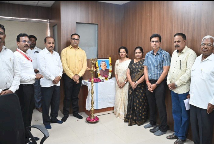 माणसाने ग्रंथाची संगत ठेवली तर अज्ञानाच्या रात्री उजळून निघती ; साहित्यिक तथा  डॉ. शिवाजीराव देशमुख