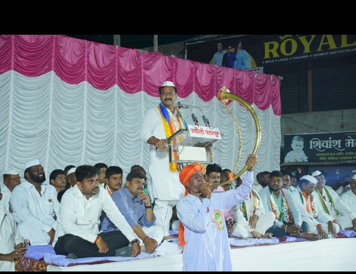 माढ्यात विद्यमान आमदारांनी दहशतीचे राजकारण केले : अभिजीत पाटील  मी आमदार झाल्यानंतर विधानसभेत पहिल्या भाषणांत मराठा आरक्षण या विषयी प्रश्न उपस्थित करणार.