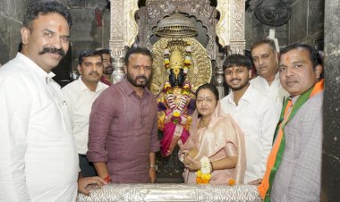 सोलापूरचे पालकमंत्री जयकुमार गोरे यांनी घेतले श्री विठ्ठल - रुक्मिणी मातेचे दर्शन